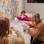 Hostal Aptc Etxea Vitoria